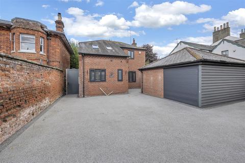 3 bedroom detached house for sale, Sicklesmere Road, Bury St. Edmunds