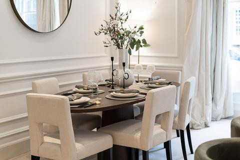 2 bedroom apartment for sale, Elm Park Gardens, Chelsea SW10.