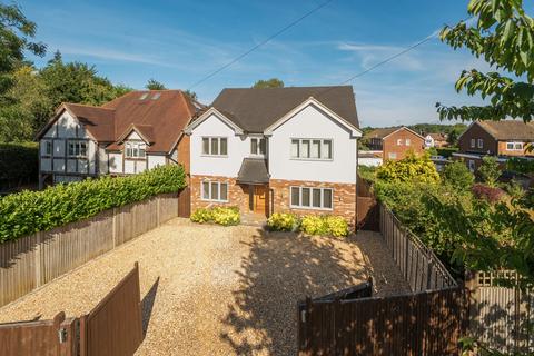4 bedroom detached house for sale, Guildford Road, Godalming GU8