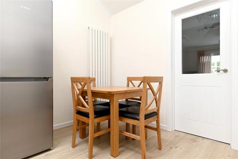 20 Ashdown Walk, New Milton, BH25 6TX