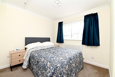 20 Ashdown Walk, New Milton, BH25 6TX