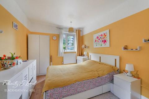 1 bedroom apartment for sale, Ravens Way, London