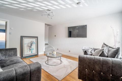 2 bedroom terraced house for sale, Minter Close, York
