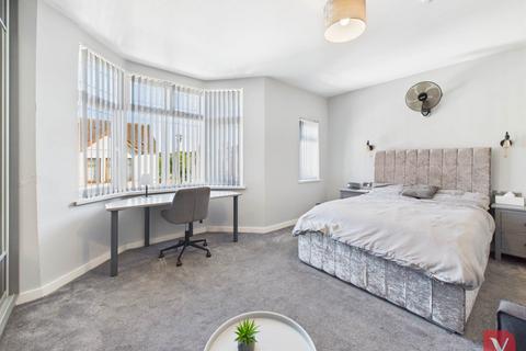 3 bedroom end of terrace house for sale, Chatsworth Road, Luton LU4