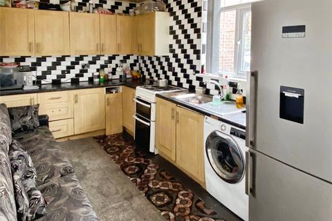 3 bedroom end of terrace house for sale, Longfield Road, Heckmondwike, WF16