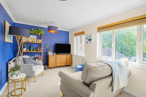 2 bedroom flat for sale, Barnfield Close, Earlsfield, London, SW17
