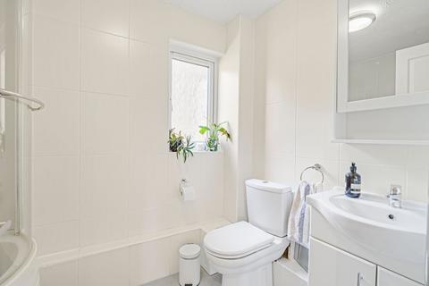 23 Barnfield Close, London, SW17 0AU