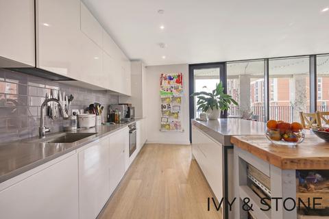3 bedroom apartment for sale, 4 Schooner Road, London, Greater London, E16