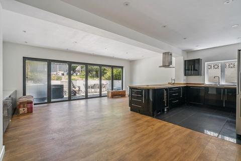 undefined, Beechcroft Road, Bushey, WD23