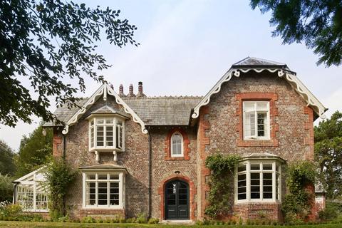 5 bedroom detached house for sale, Watergate Road, Newport, Isle of Wight
