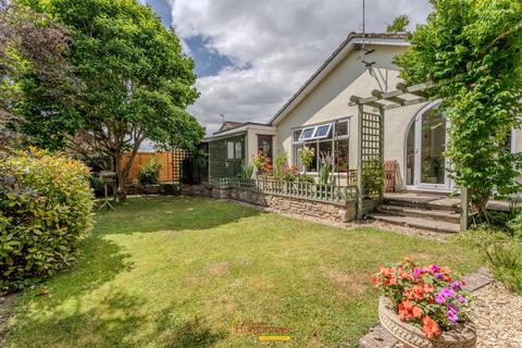 2 bedroom detached bungalow for sale, Martindale Avenue, Wimborne