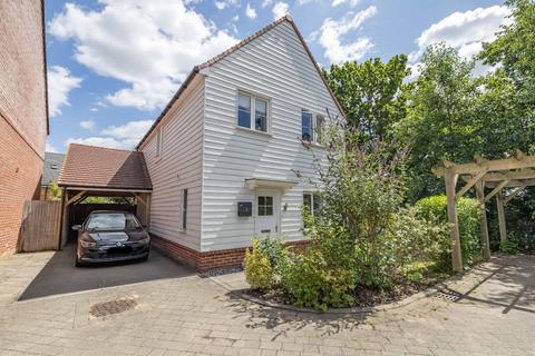 Harry Saunders Lane, Ashford, TN23