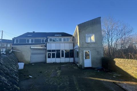 Warehouse to rent, Farnham Rd Bradford BD7 3JE