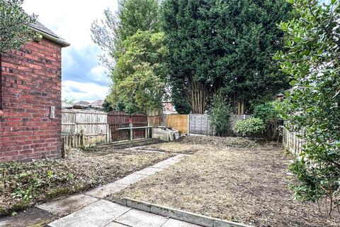 3 bedroom semi-detached house for sale, Hollinwood Avenue, Chadderton, Oldham, Greater Manchester, OL9