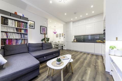 3 bedroom apartment to rent, South Block, London SE1