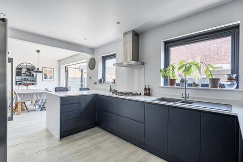 37 Applin Green, Emersons Green, Bristol, BS16 7ES