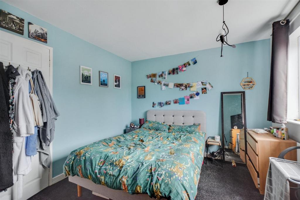 Bedroom 1 2.jpeg