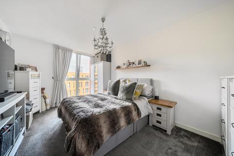 1 bedroom apartment for sale, Telegraph Avenue, London