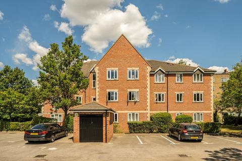 Bromyard Avenue, London W3
