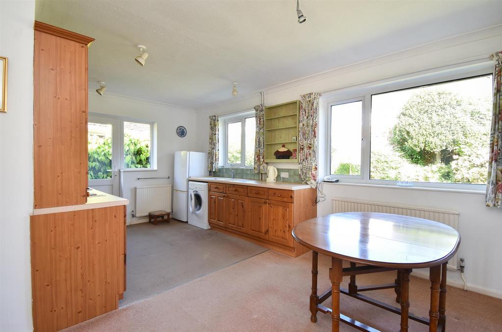 Kitchen diner
