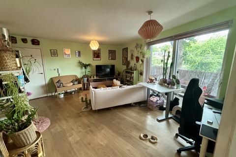 1 bedroom apartment for sale, at Turner House, 22 McMillan Street, London SE8