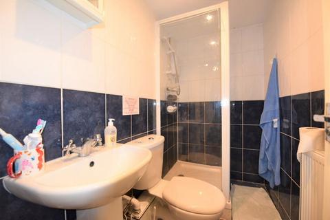1 bedroom in a house share to rent, 5 Thornville Grove (HS)