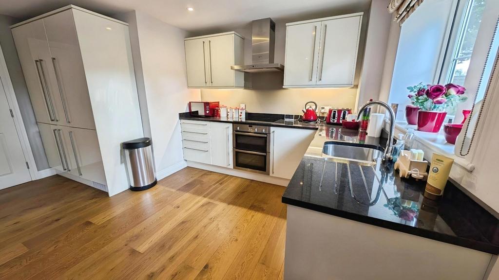 User edited photo-8bd5fd4c user-edited-583ad459-17