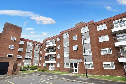 2 bedroom apartment for sale, Grange Gardens, London, N14
