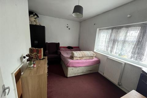 1 bedroom flat for sale, Eaton Avenue, West Bromwich B70
