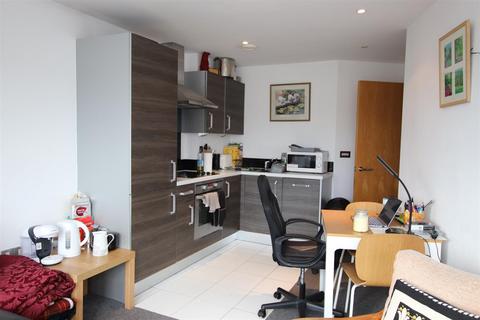 1 bedroom apartment to rent, Salts Mill Road, Shipley