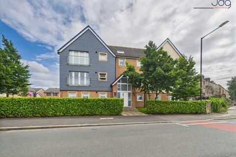 New Quay Road | Well-presented apartment with attractive views across the river!