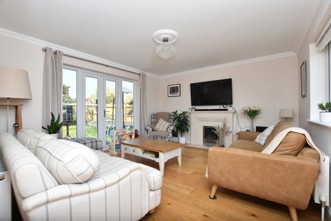 4 bedroom detached house for sale, Woodlands Walk, Essex CM6