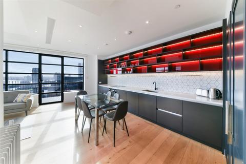 3 bedroom apartment to rent, Defoe House, London City Island, London, E14