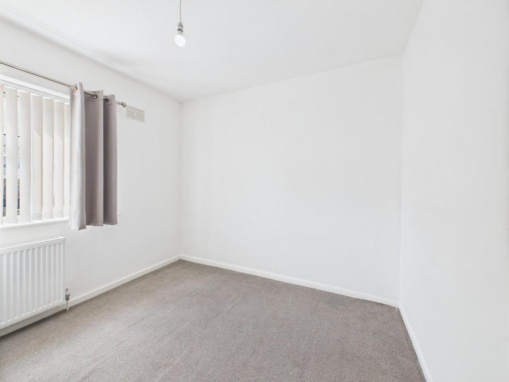 TOR bedroom 2.jpg