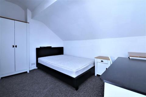 4 bedroom apartment to rent, Doric Way, London, NW1