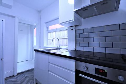 4 bedroom apartment to rent, Doric Way, London, NW1