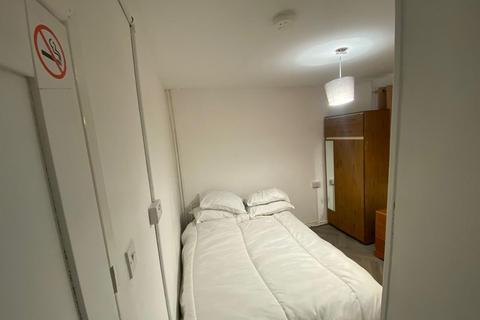 4 bedroom semi-detached house to rent, Penygraig Road, Townhill SA1