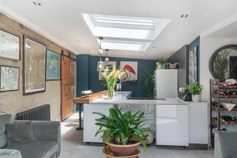 4 bedroom link detached house for sale, Woodlands Drive, Bradford BD10