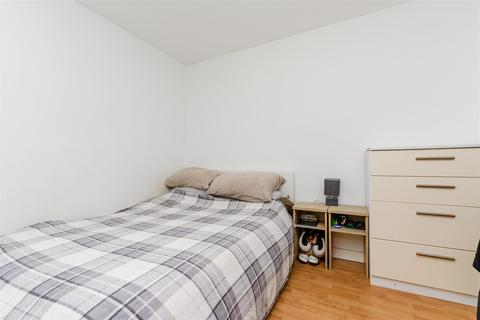 19 Croftside, Vigo, Gravesend, DA13 0SH