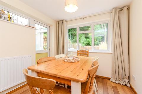 19 Croftside, Vigo, Gravesend, DA13 0SH