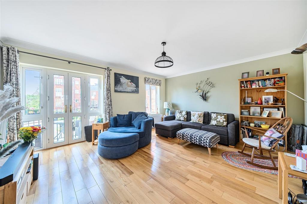 Living room h.jpg