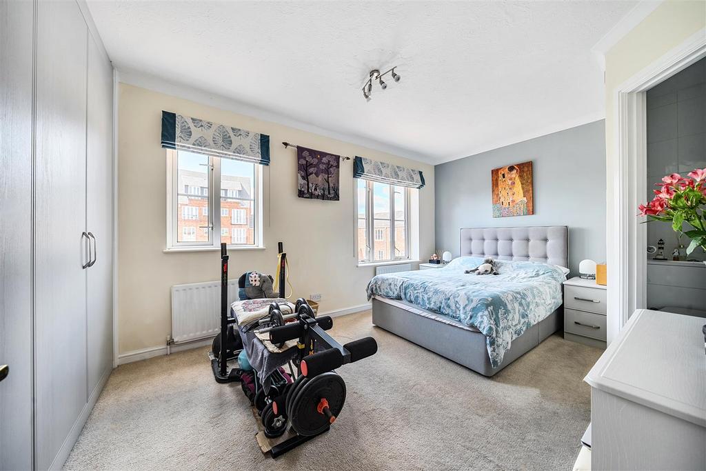 Bedroom 1 h.jpg