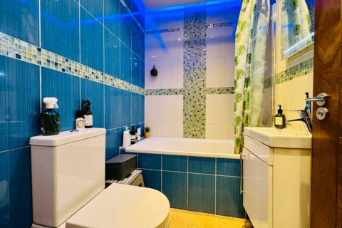 Studio to rent, St. Johns Road, Isleworth, TW7