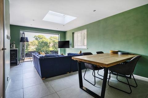 undefined, Worcester Road, Chichester, PO19