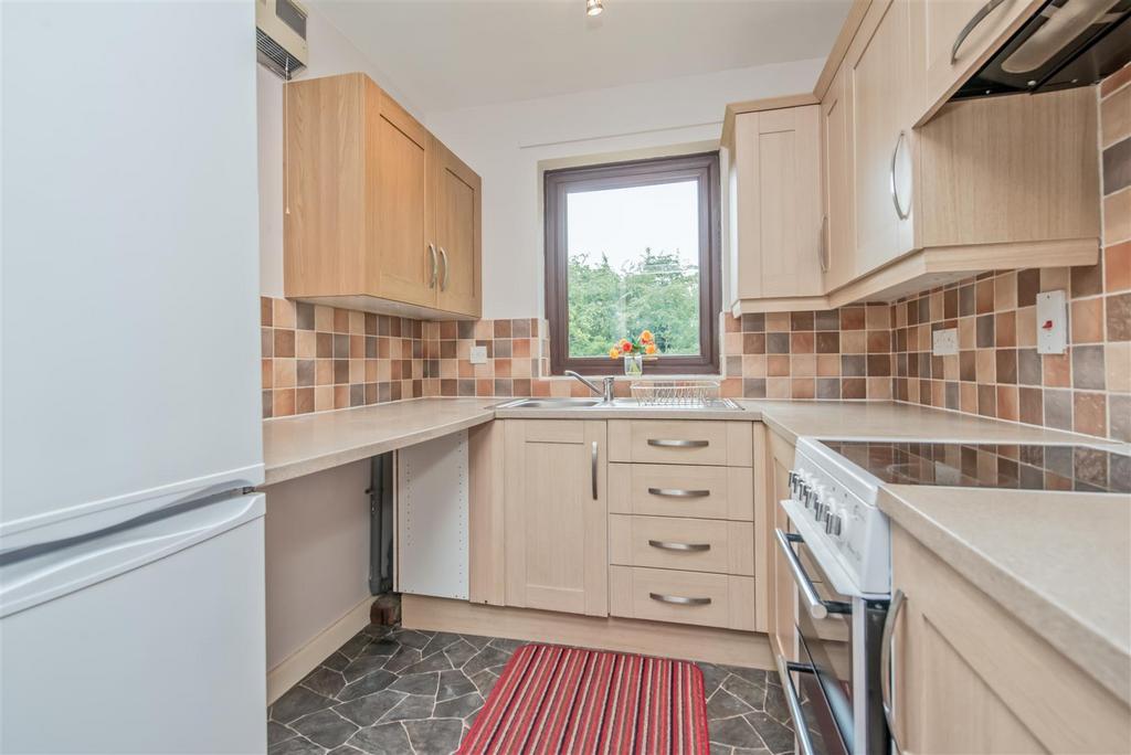Fitted Kitchen: