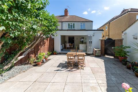 3 bedroom semi-detached house for sale, Willen Road, Newport Pagnell, Buckinghamshire, MK16