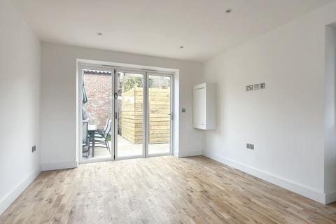 2 bedroom house to rent, 3 Dovecote Mews, Sandhutton