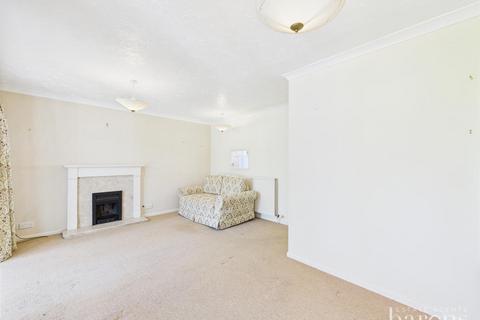 2 Hereford Close, Odiham, Hook, RG29 1PF