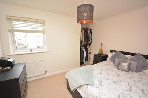 2 bedroom apartment to rent, Pearl Square, CM2