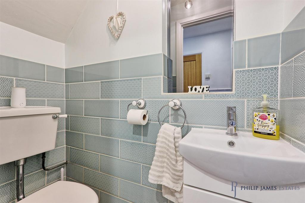 IMG 8277 8 9 easy HDR-interior3.jpg